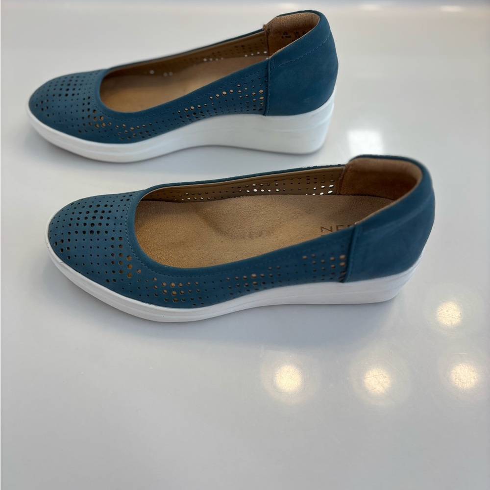 Naturalizer Blue Perforated Women's Sam2 Slip On Wedge Shoes, Size 6.5 Medium